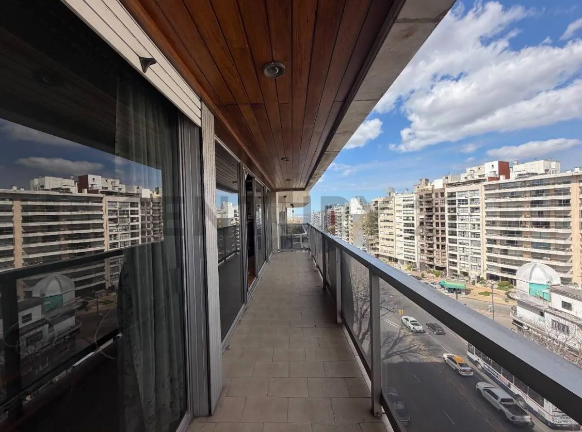 Departamento de 4 dormitorios en Venta en Pocitos, Montevideo