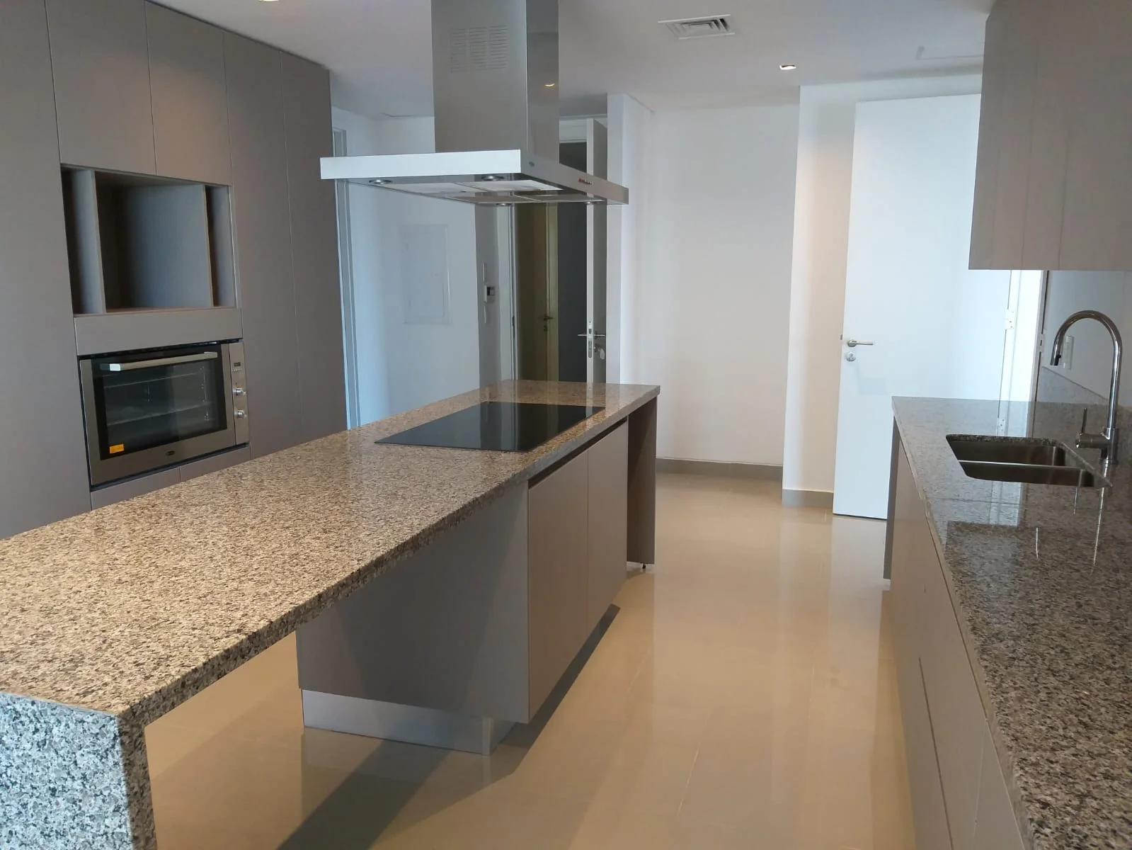 ALQUILER, Departamento de 4 dormitorios en PALACIO DE LOS PATOS, Asunción