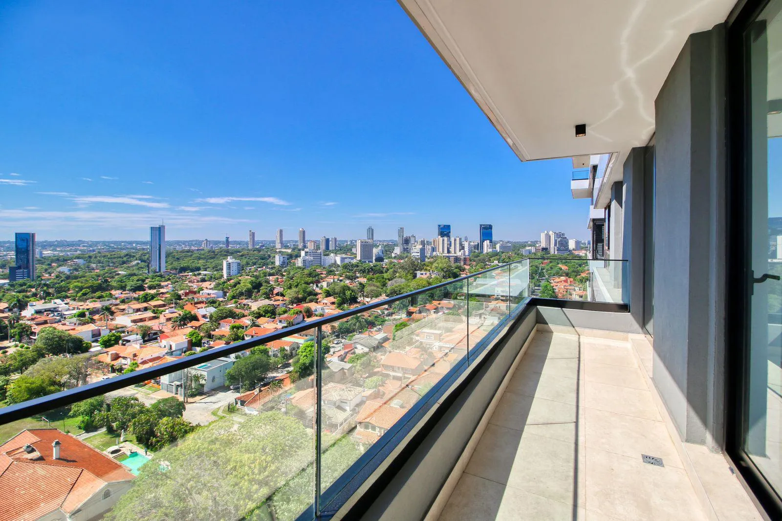 Departamento de 3 dormitorios en Venta en Madame Lynch, Asunción