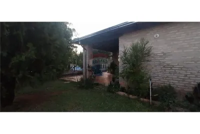 Casa de 4 dormitórios à Venda em Cañadita, Ñemby