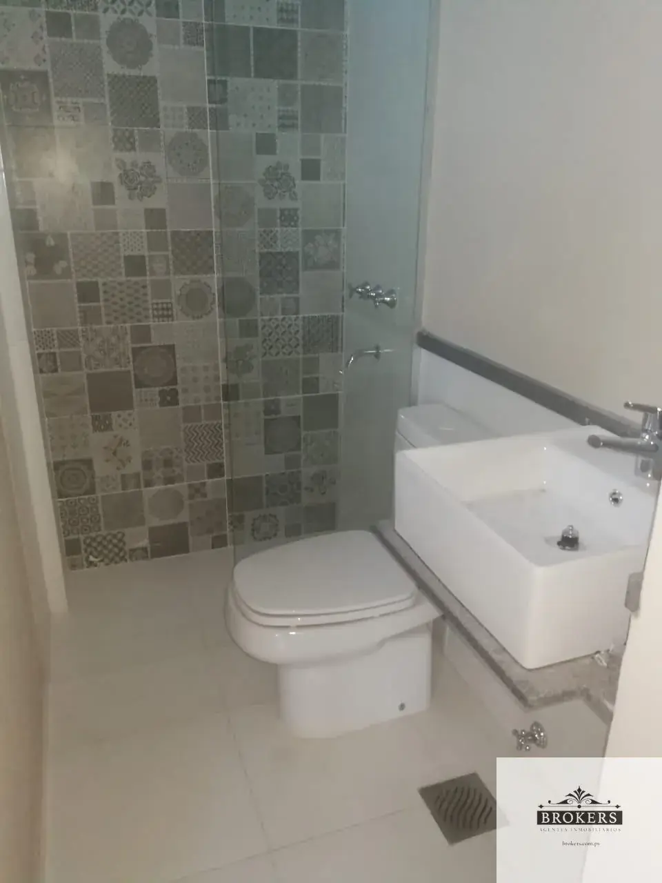 2-Bedroom Apartment for Sale in La Catedral, Lambaré - Image 12