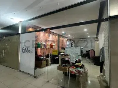 Commercial Space of 90m² for Rent in Pettirossi, Asunción