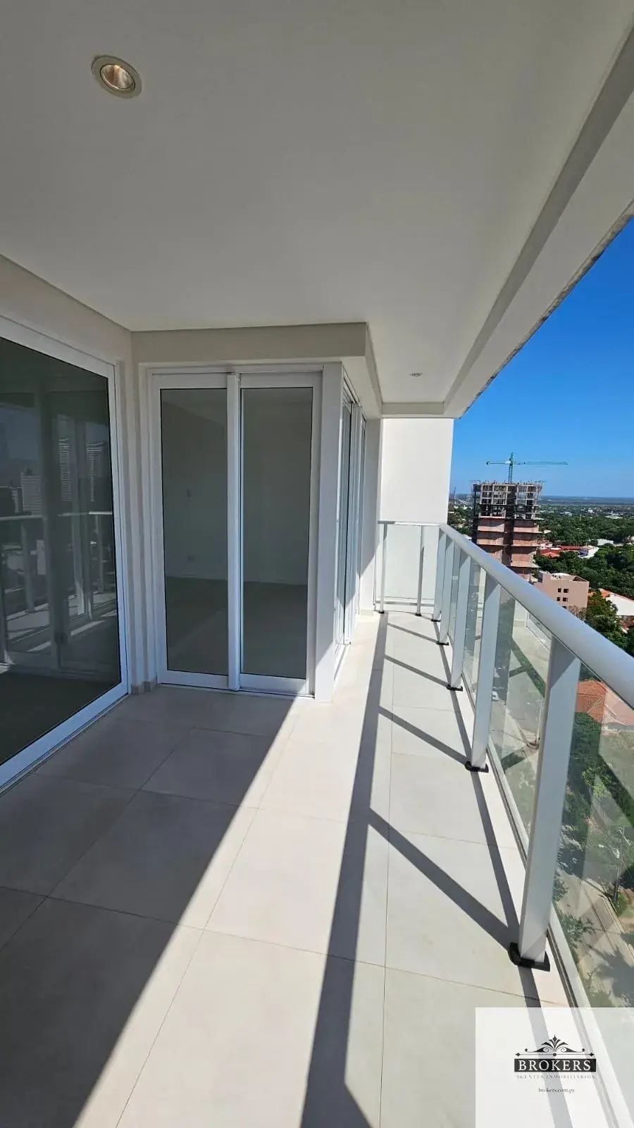 2-Bedroom Apartment for Sale in Carmelitas, Asunción - Image 14