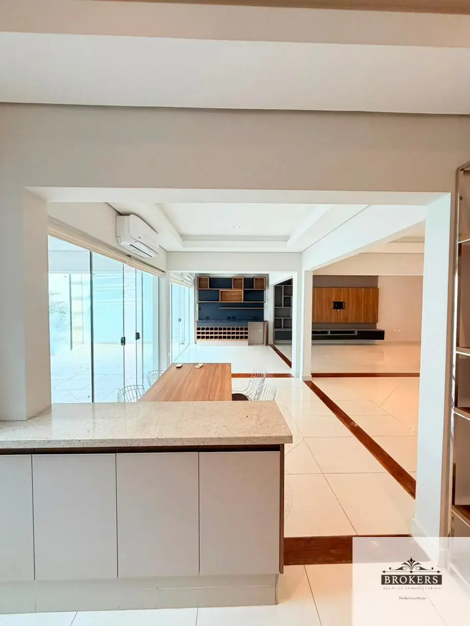 Casa de 3 dormitórios para Aluguel em Mburucuyá, Assunção - Image 17