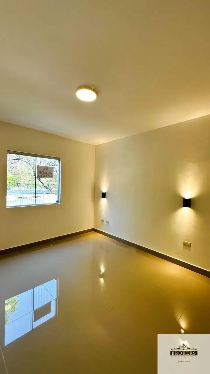 3-Bedroom House for Sale in Ytay, Fernando de la Mora - Image 13