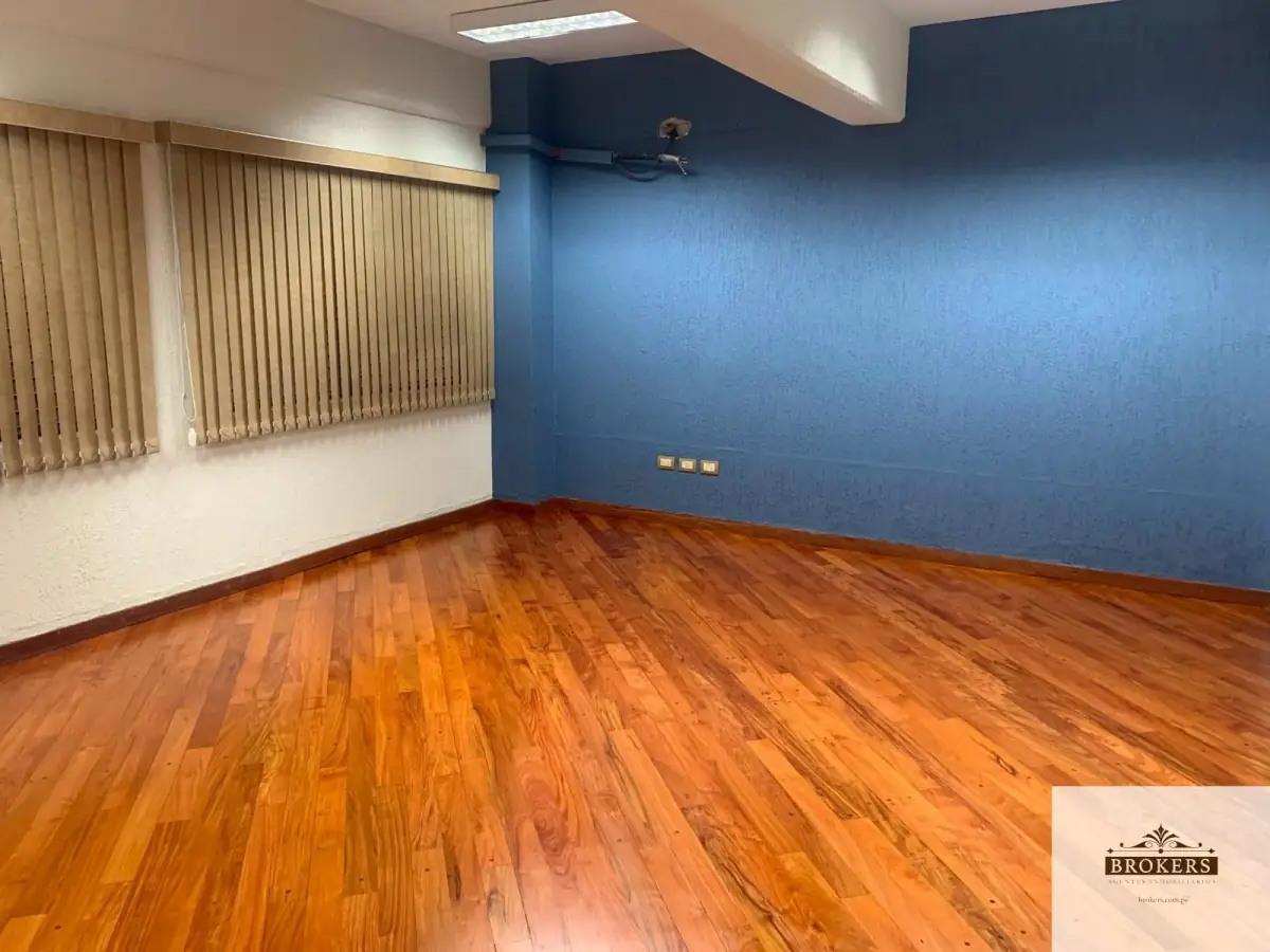 Espaço Comercial de 220m² para Aluguel em Mariscal Estigarribia, Assunção - Image 4