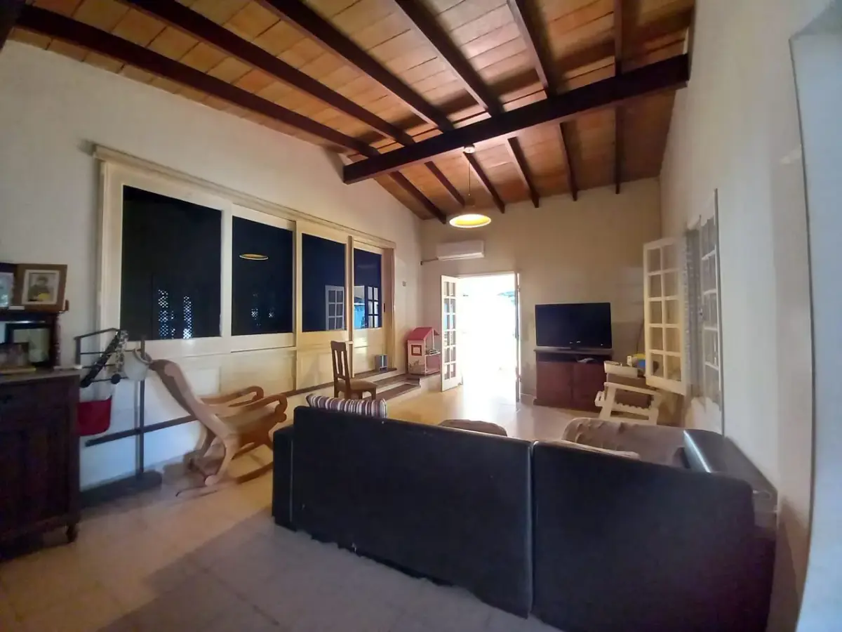 5-Bedroom House for Sale in Recoleta, Asunción - Image 4