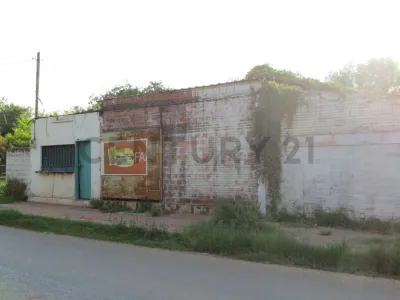 Retail Space of 100m² for Rent in Limpio