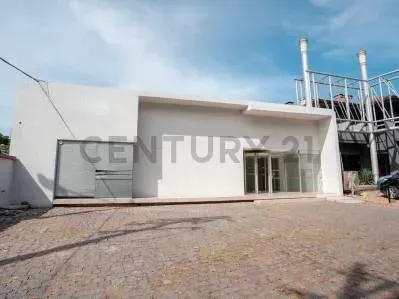 Oficina de 526.42m² en Venta en Mariscal Estigarribia, Asunción