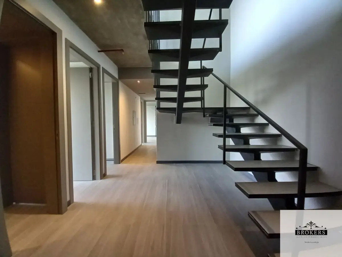 4-Bedroom Apartment for Sale in Herrera, Asunción - Image 3