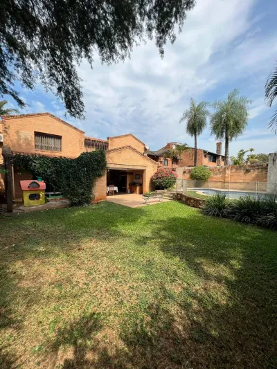 Casa de 4 dormitorios en Venta en Mburucuyá, Asunción