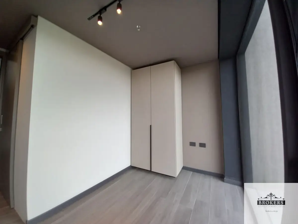 4-Bedroom Apartment for Sale in Herrera, Asunción - Image 7