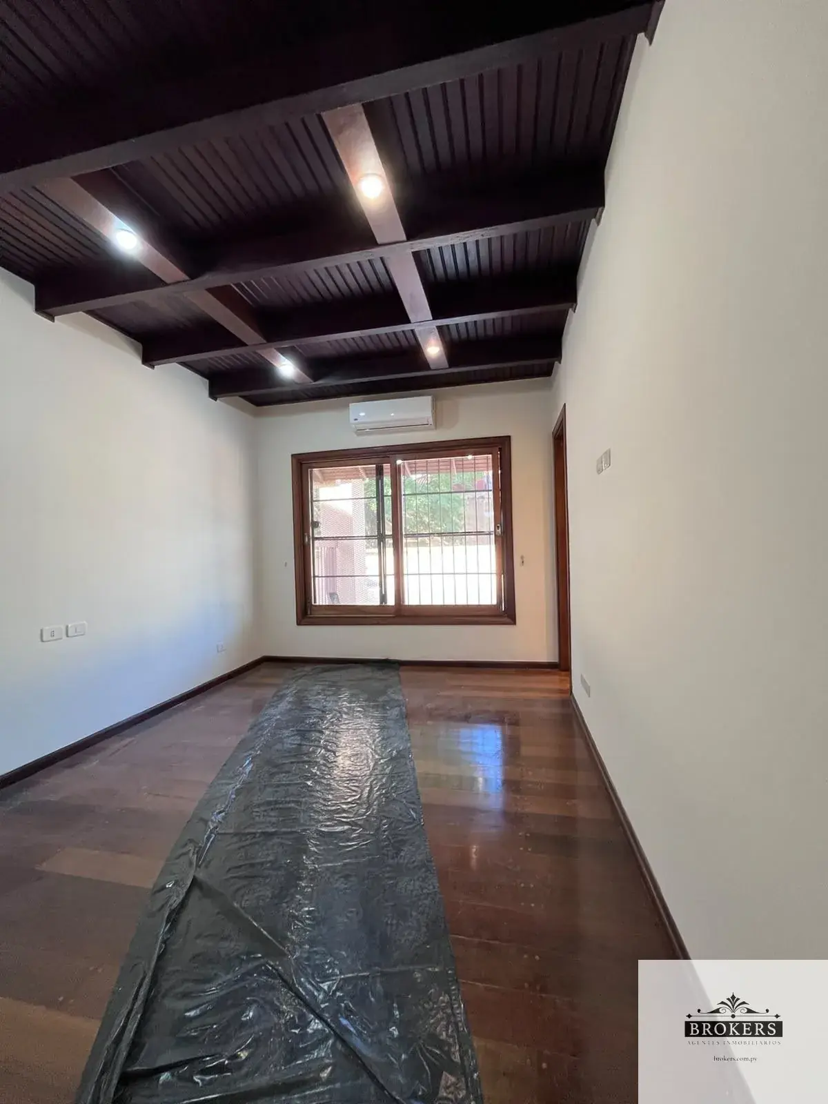 Commercial Space of 500m² for Rent in San Cristobal, Asunción - Image 19