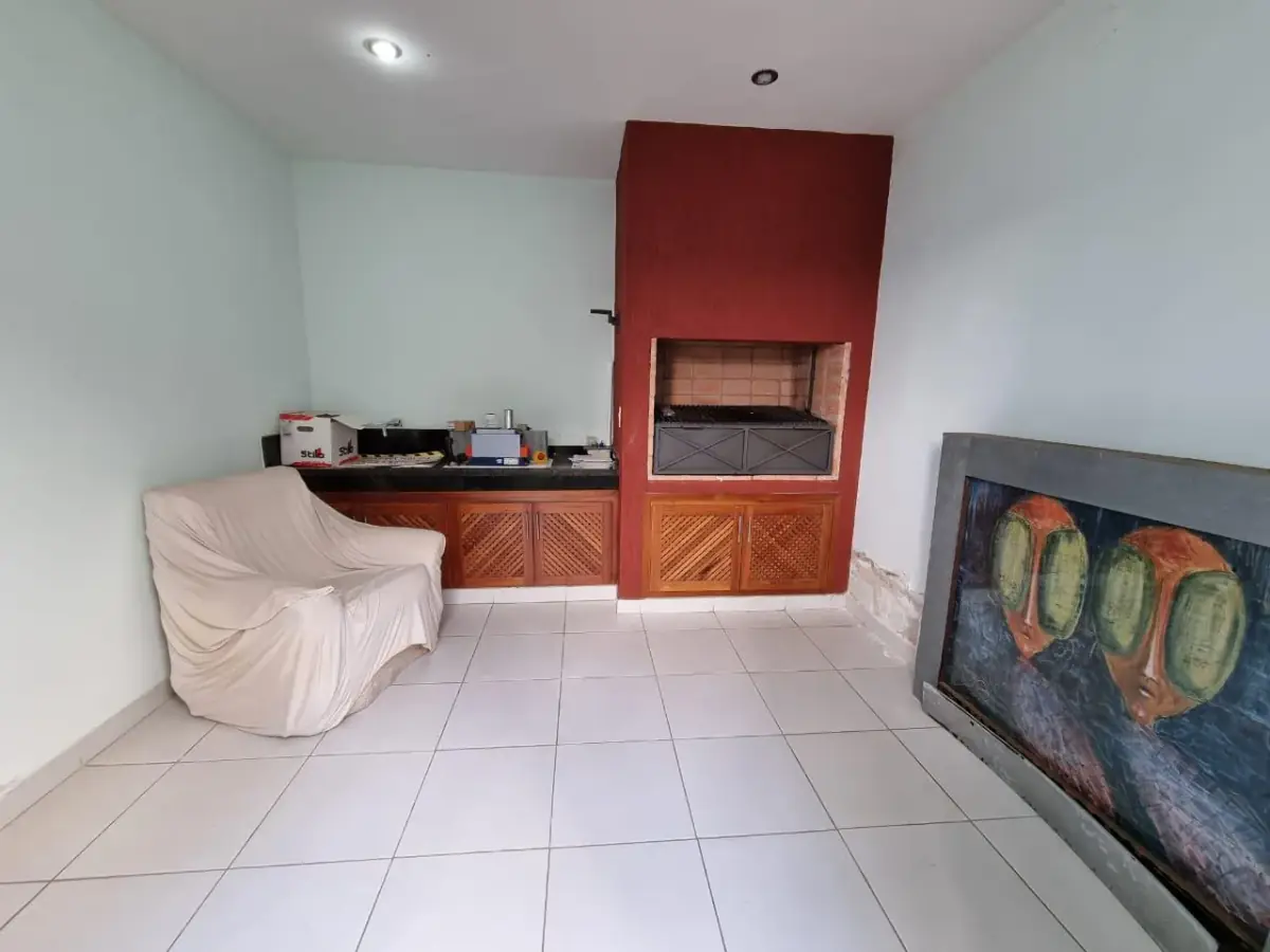 Casa de 3 dormitorios en Venta en Madame Lynch, Asunción - Image 13