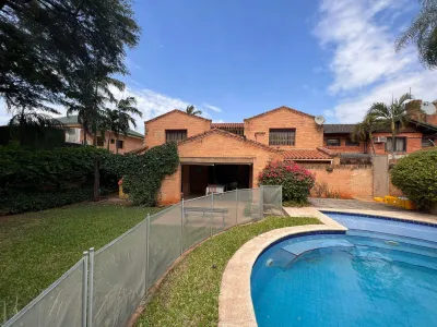 Casa de 4 dormitorios en Venta en Mburucuyá, Asunción