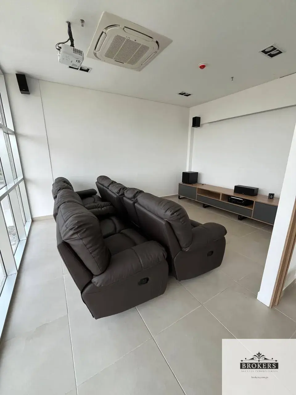 1-Bedroom Apartment for Sale in Las Lomas (Carmelitas), Asunción - Image 12