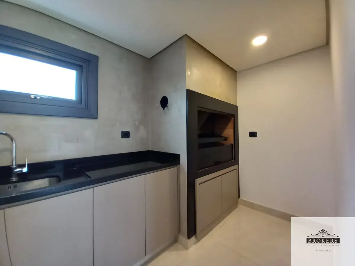 2-Bedroom Apartment for Rent in Madame Lynch, Asunción - Image 15