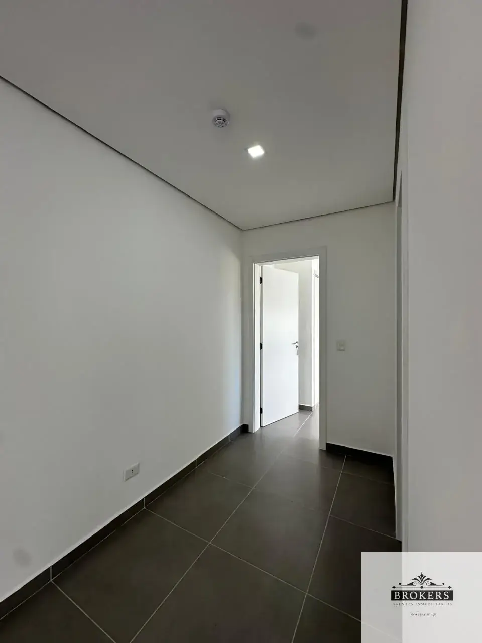 Departamento de 1 dormitorio en Venta en Ycuá Satí, Asunción - Image 9