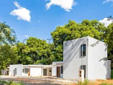 Casa de 3 dormitorios en Venta en Yukyry, Luque