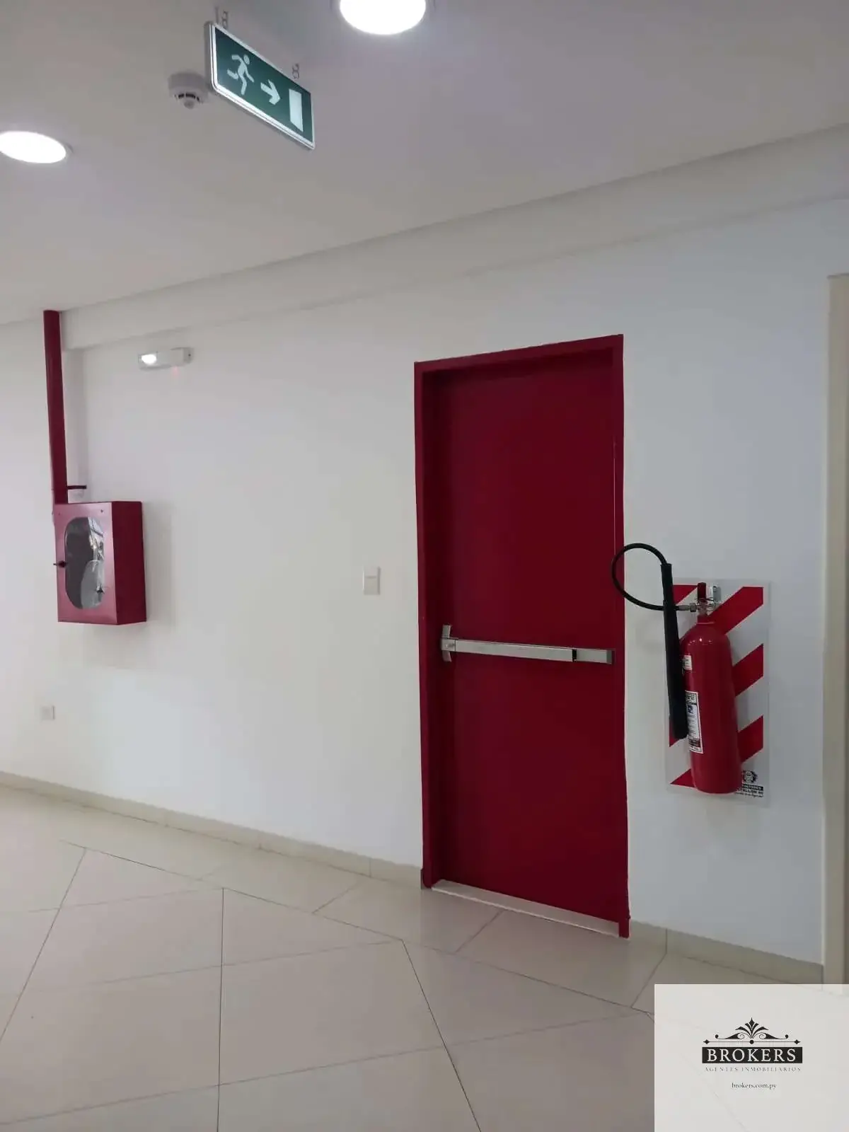 Espaço Comercial de 206m² para Aluguel em Villa Morra, Assunção - Image 9