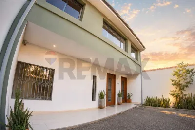 Commercial Space for Rent in Las Mercedes, Asunción