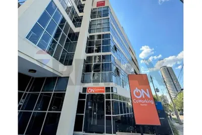 Local Comercial de 10m² en Alquiler en Las Lomas (Carmelitas), Asunción