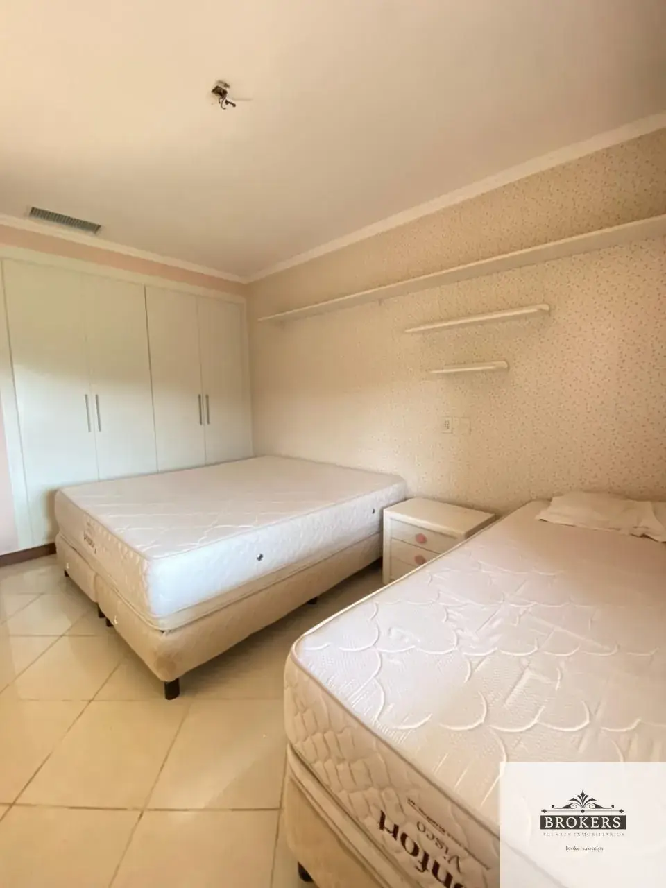 Casa de 4 quartos para Aluguel em Parques del Yatch, Lambaré - Image 12