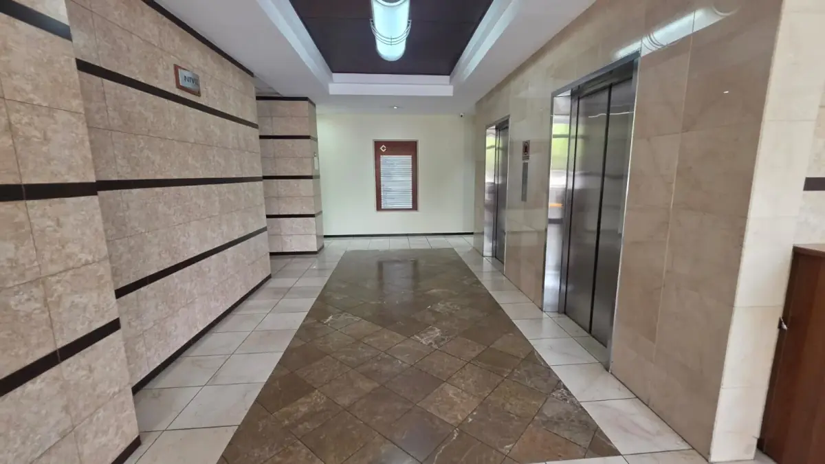 Local Comercial de 181m² en Alquiler en Zona 13, Ciudad de Guatemala - Image 11
