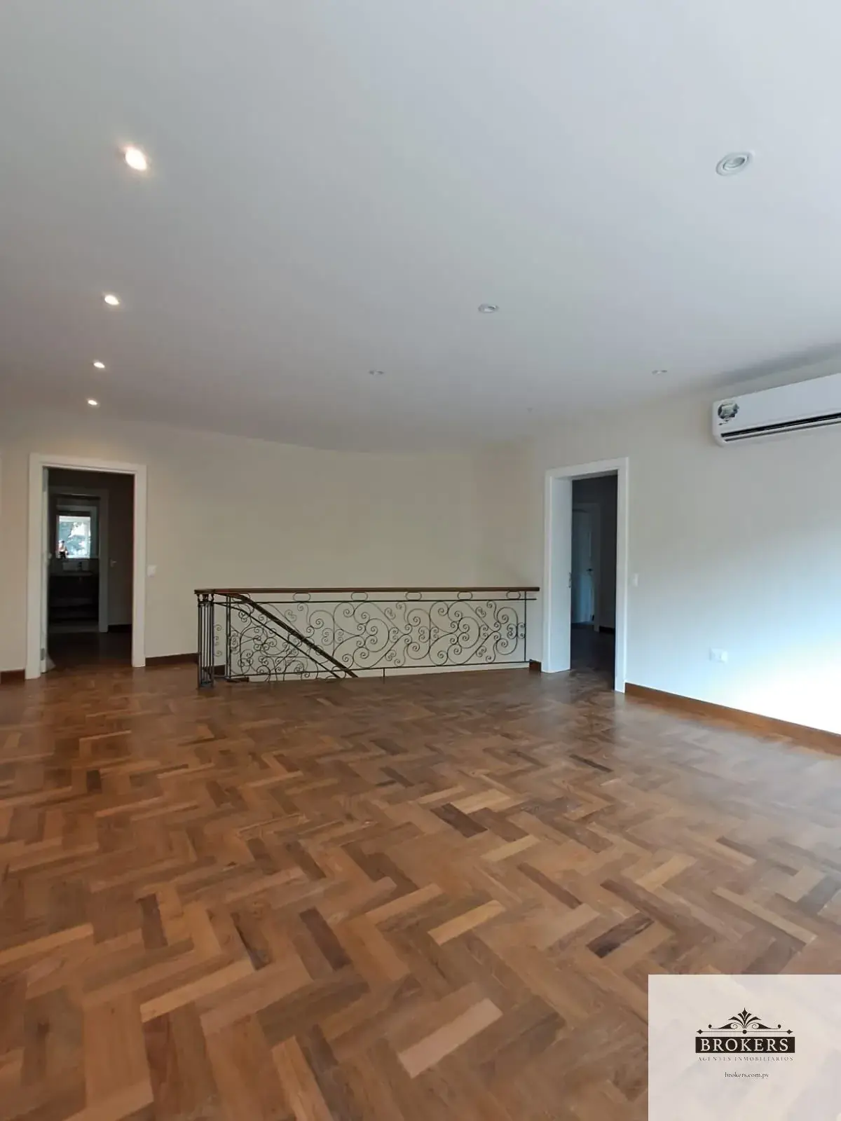 Casa de 4 dormitorios en Alquiler en Mariscal Estigarribia, Asunción - Image 15