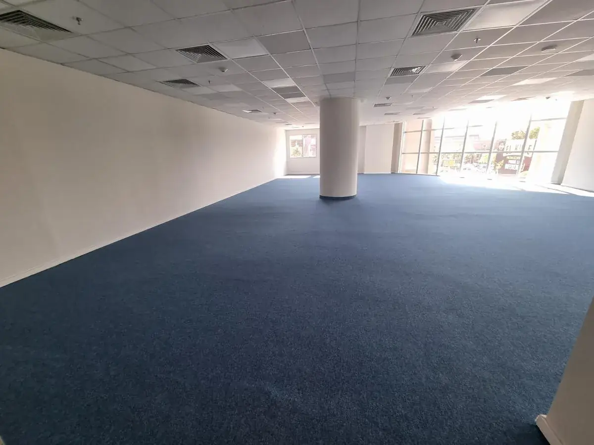 Espaço Comercial de 215m² para Aluguel em Ycuá Satí, Assunção - Image 3