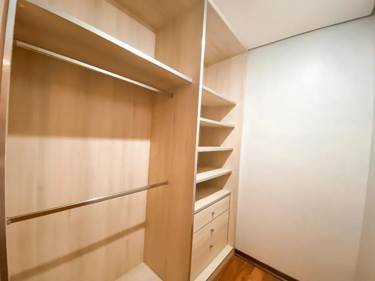 Casa de 4 dormitorios en Venta en Asunción - Image 12