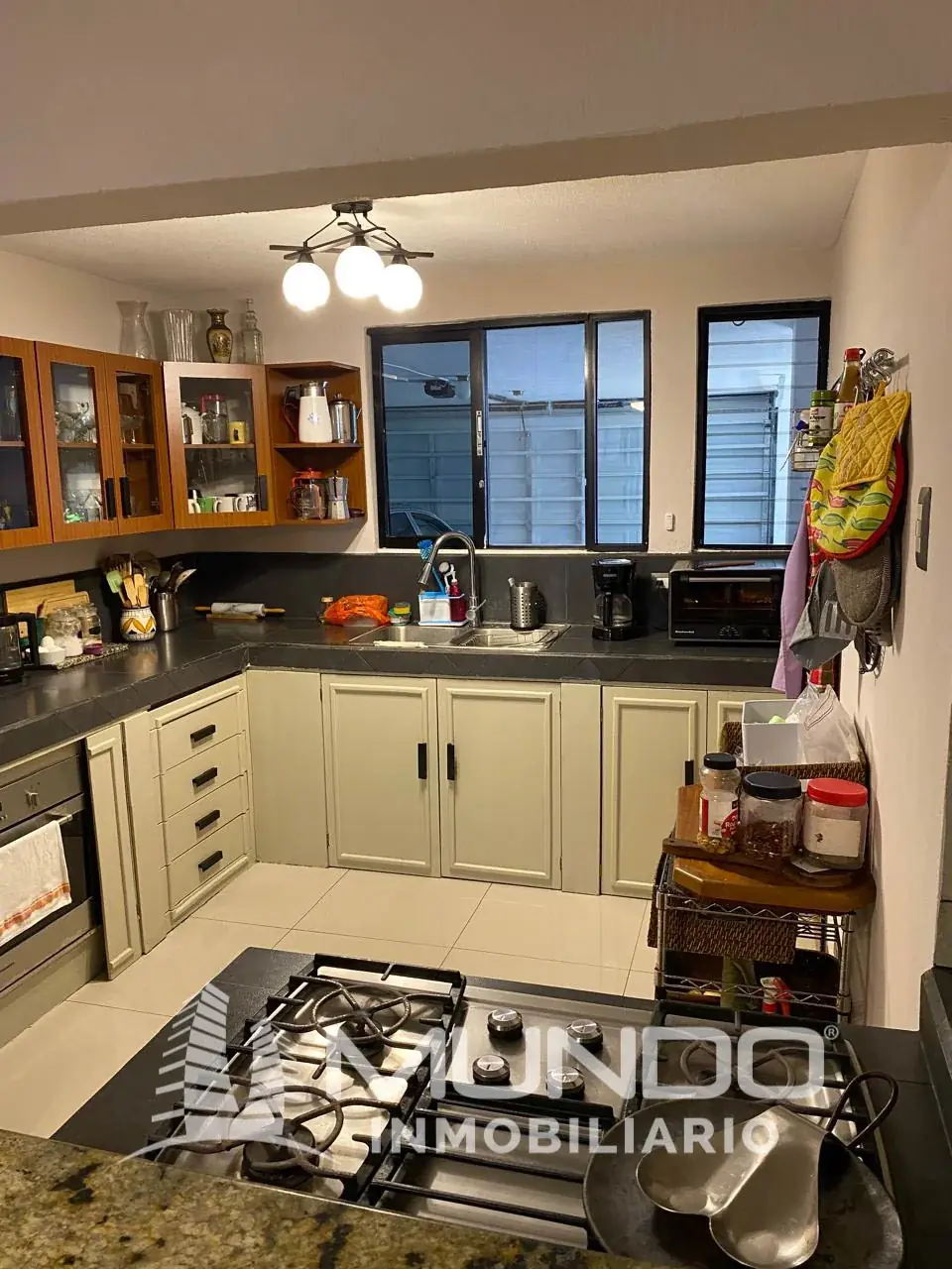 Casa de 4 quartos, 425m², para Aluguel na Cidade da Guatemala - Image 13