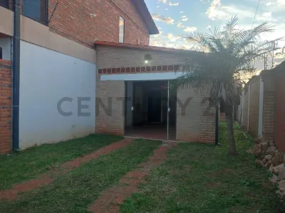 Casa de 3 dormitorios en Alquiler en Laurelty, Luque