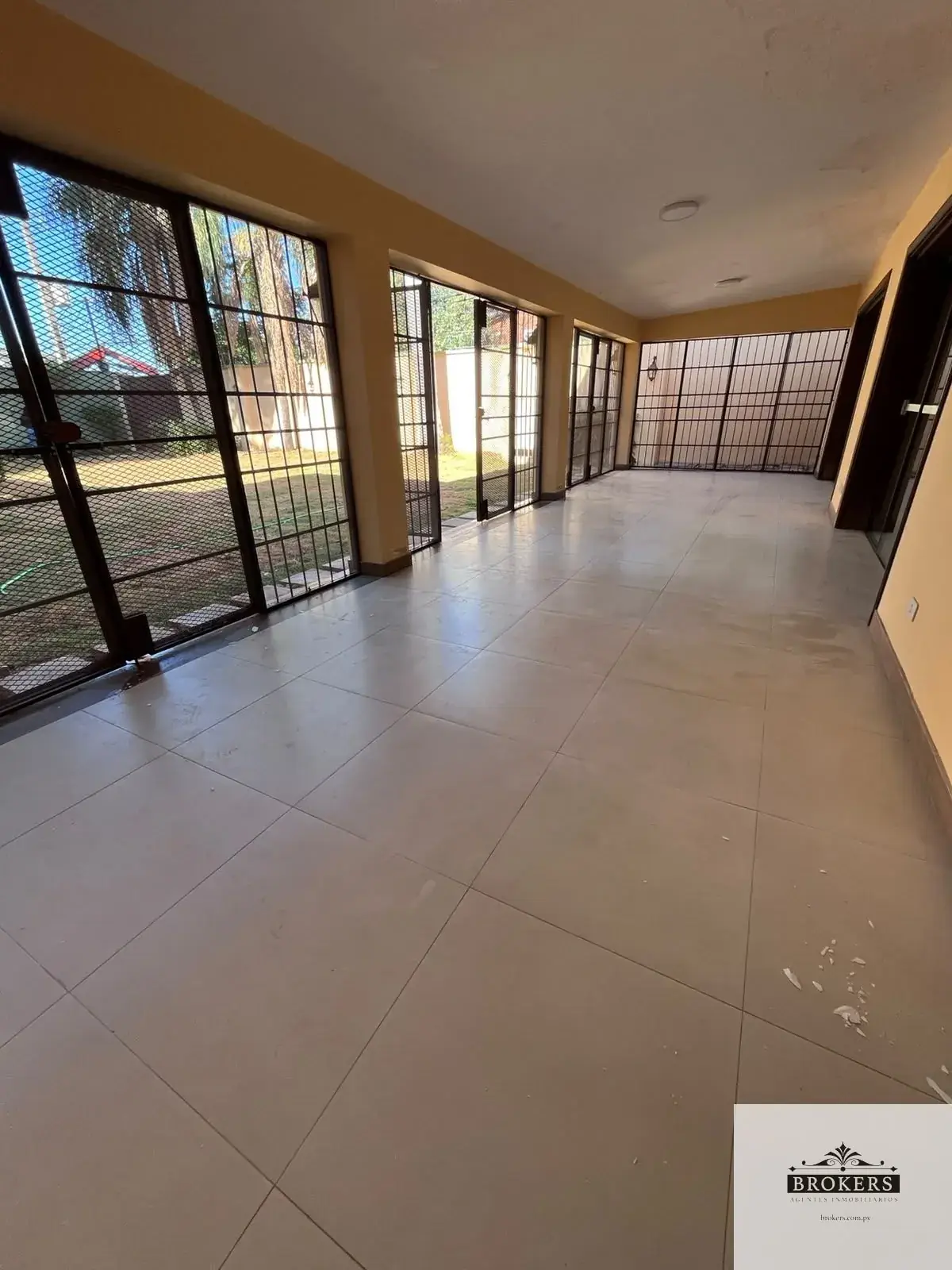 Commercial Space of 500m² for Rent in San Cristobal, Asunción - Image 11
