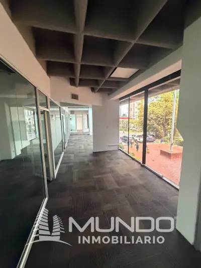 Local Comercial de 166,24m² en Alquiler en Zona 10, Ciudad de Guatemala