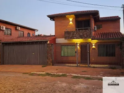 4-Bedroom House for Sale in Lambaré