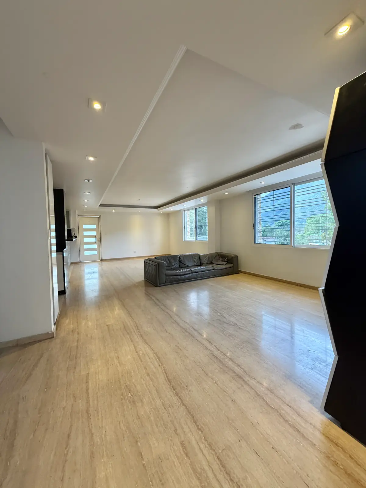 Casa en venta, Urb. Miranda. Caracas. - Image 9