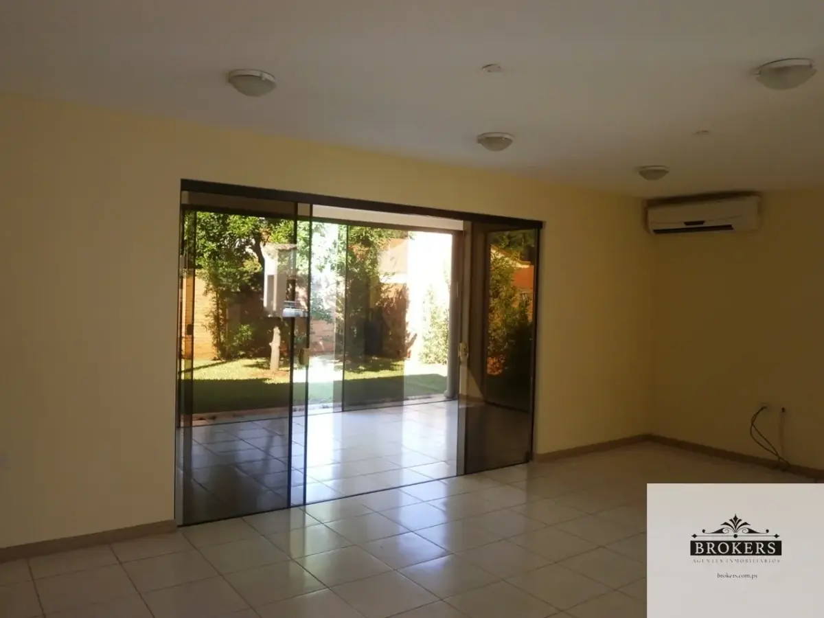 Casa de 3 dormitorios en Venta en Cuarto Barrio, Luque - Image 10