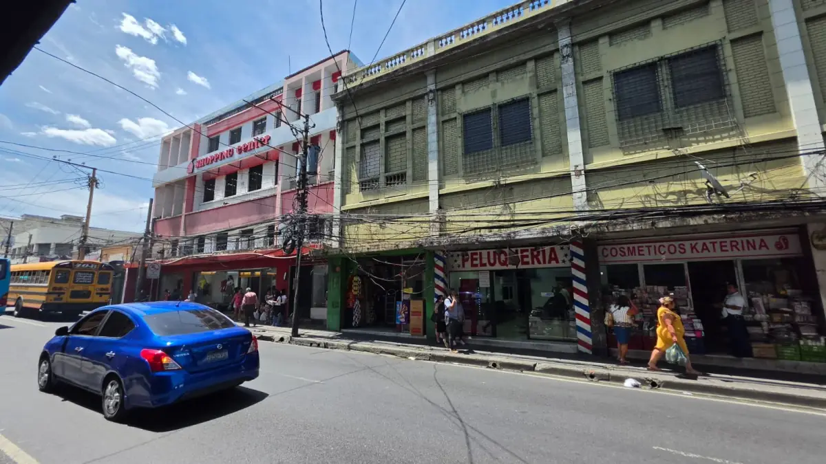 Espaço Comercial de 392m² à Venda em San Salvador - Image 2