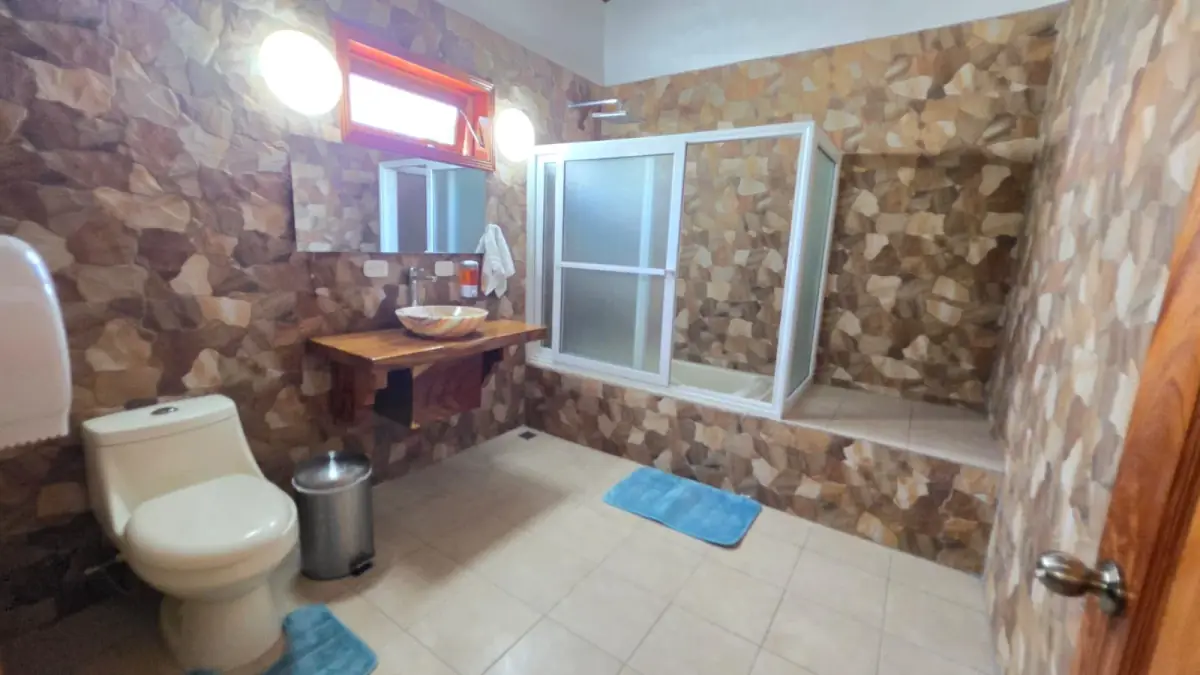 Casa de 3 dormitorios, 1081m², en Venta en El Garitón - Image 9