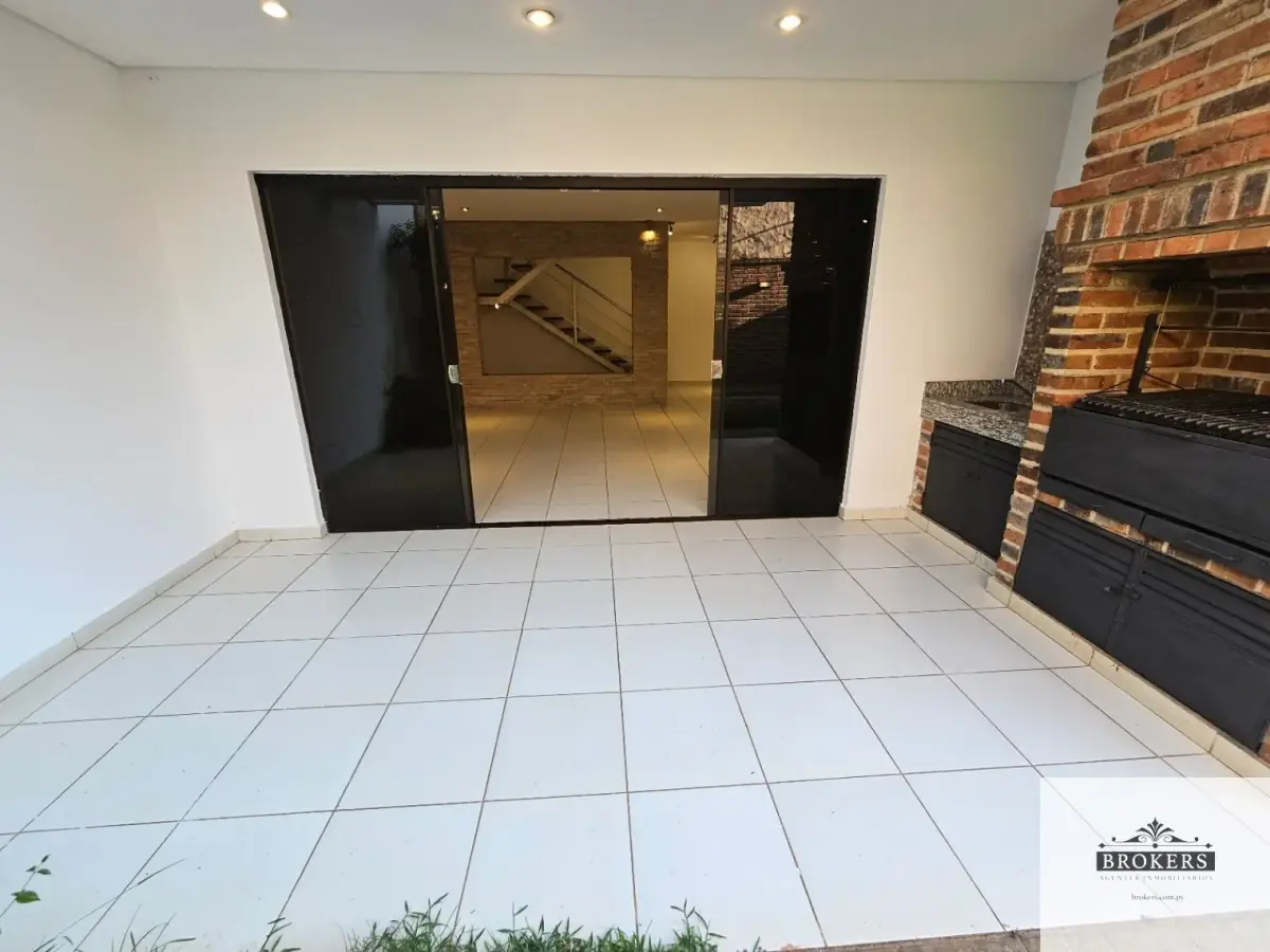 3-Bedroom House for Sale in San Cristobal, Asunción - Image 16