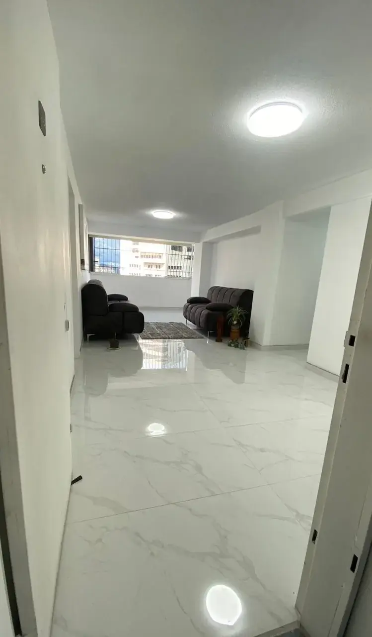 Apartamento en venta en Chacao, Bello Campo. - Image 3