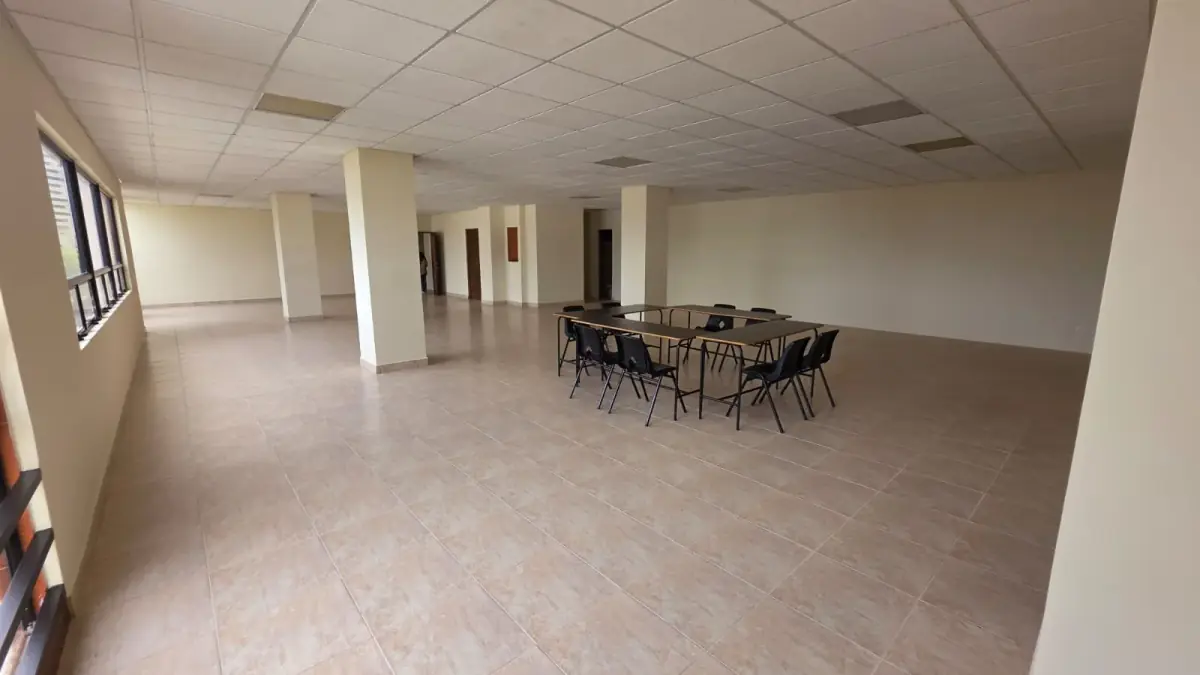 Local Comercial de 181m² en Alquiler en Zona 13, Ciudad de Guatemala - Image 9