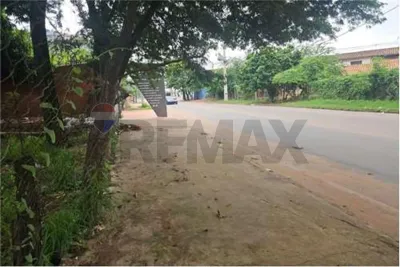Terreno de 1.498m² à Venda em Ypané