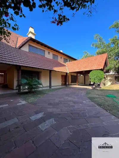 Local Comercial de 500m² en Alquiler en San Cristobal, Asunción