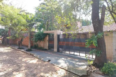 Casa de 4 dormitórios à Venda em Estanzuela, Fernando de la Mora