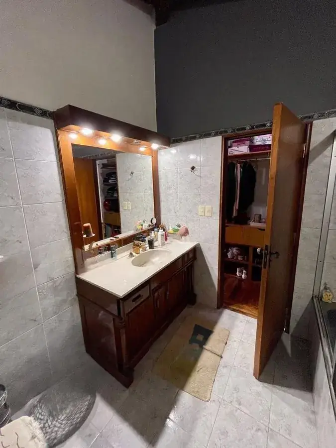 Casa de 4 quartos à Venda em Ytay, Assunção - Image 11