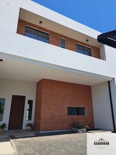 3-Bedroom House for Sale in Loma Merlo, Luque