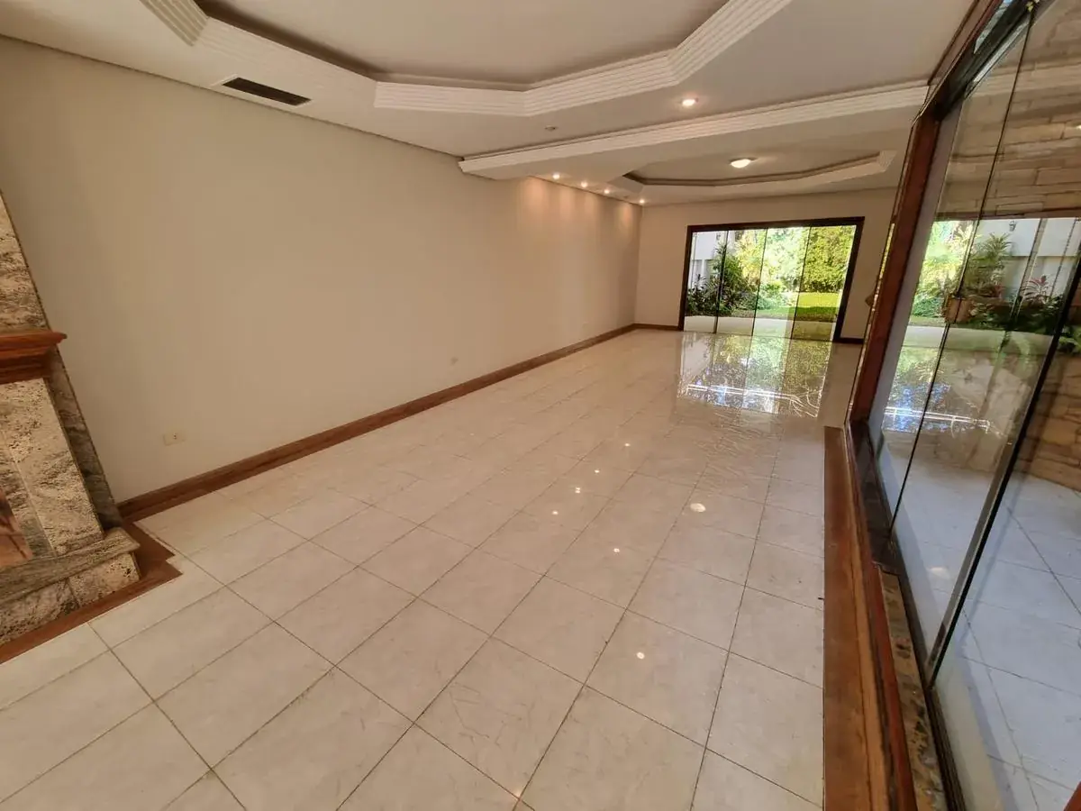 Casa de 5 dormitórios à Venda em Carmelitas, Assunção - Image 11