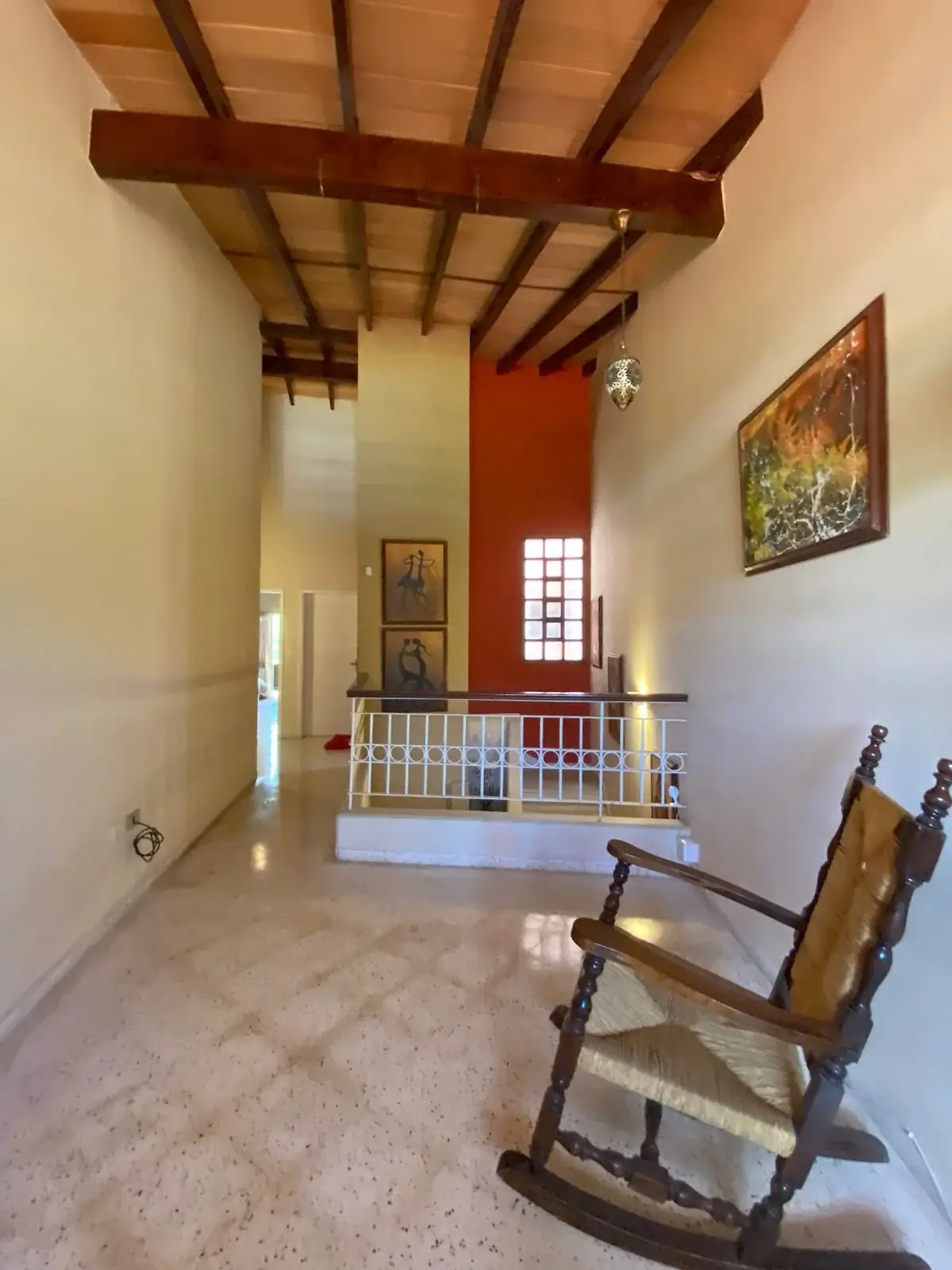 Vendo amplia casa con 3 habitaciones en suite Barrio Las Mercedes - Image 12